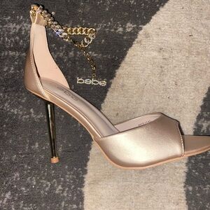 Beautiful brand new bebe heels